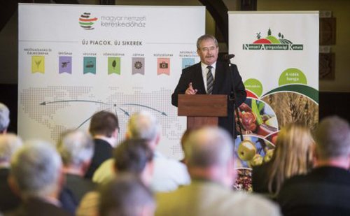 Fazekas Sándor nyitotta meg a Magyar Nemzeti Kereskedőház és a Nemzeti Agrárgazdasági Kamara agrárexport konferenciasorozatát